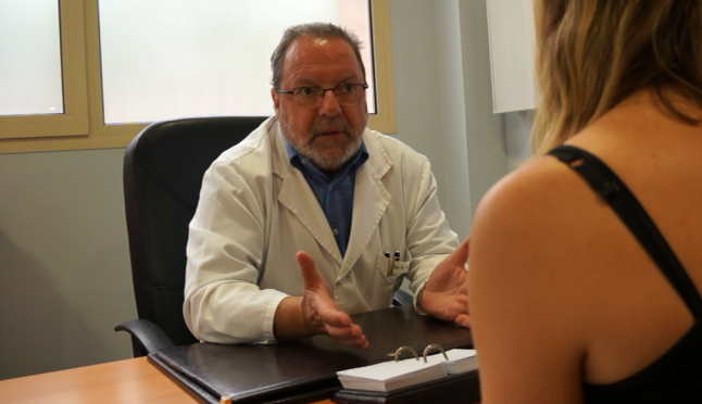 El Dr. Ramon Navarro me explica de qué va la revisión médica